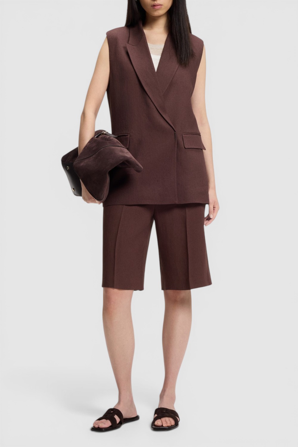 תמונת כל הלוק של ווסט מעטפת